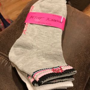 NWT Betsey Johnson socks